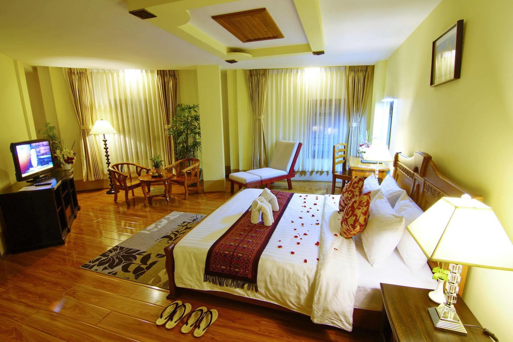 Shwe Ingyinn Hotel Mandalay Ngoại thất bức ảnh